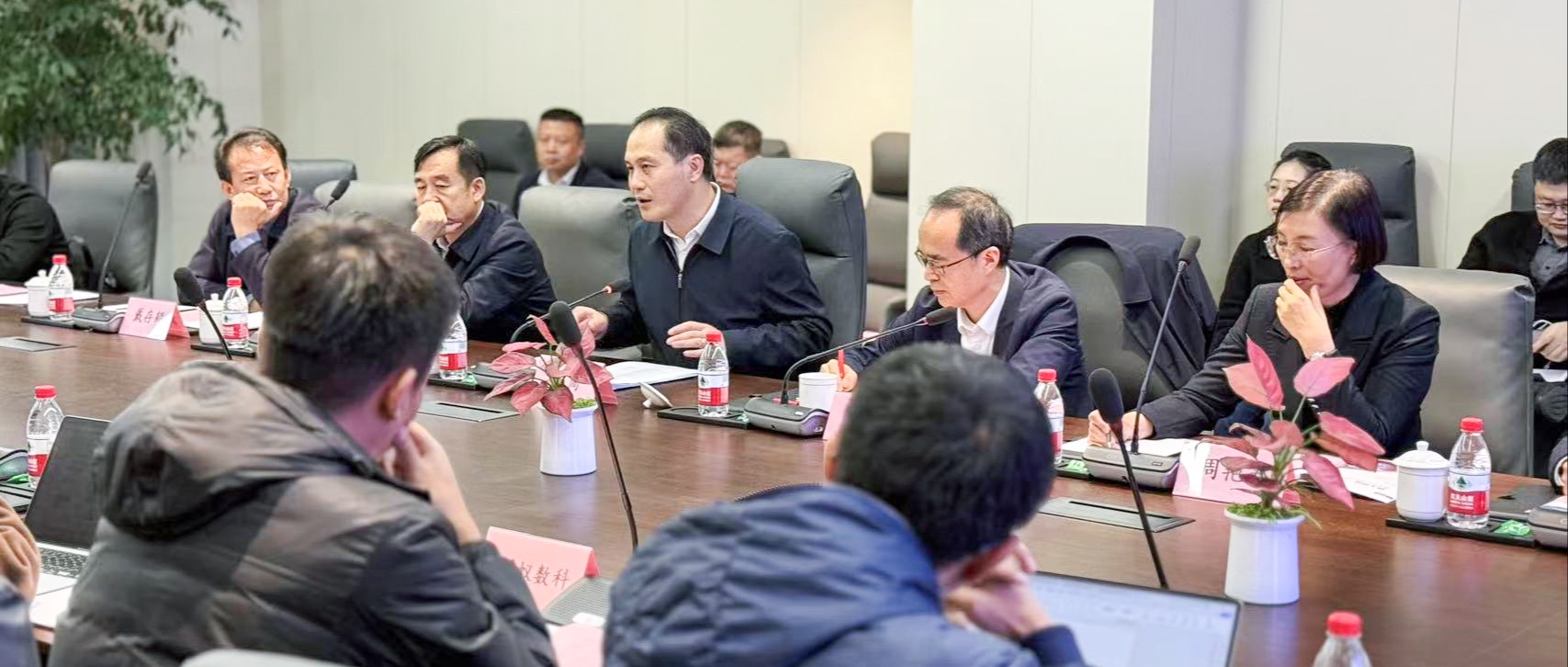 通化市委书记孙简一行莅临趣链科技调研交流